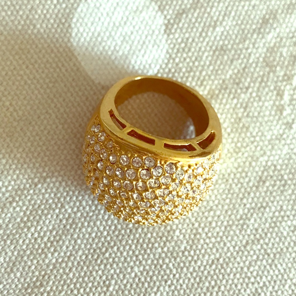 Costume gold bling ring
